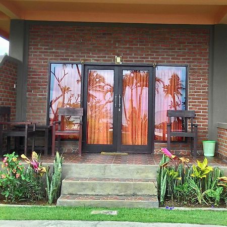 Gubug Balian Beach Bungalow Selemadeg  Δωμάτιο φωτογραφία